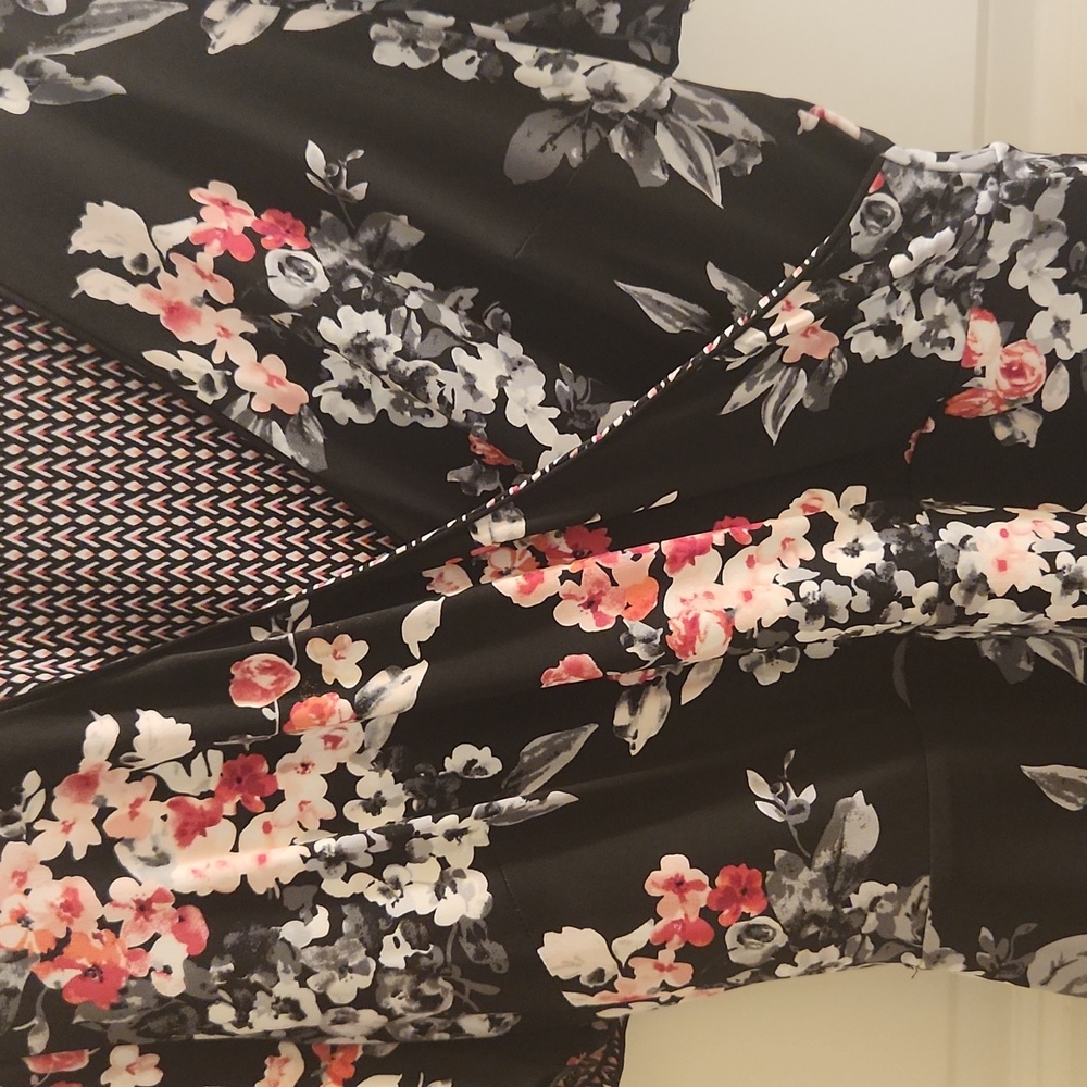 White Hoise Black Market reversible dress - Picture 5 of 8